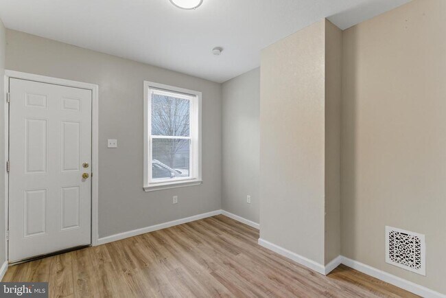 2528 Collins St in Philadelphia, PA - Building Photo - Building Photo