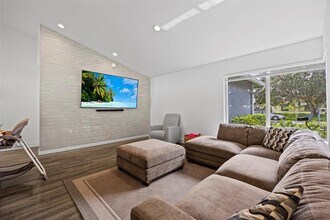 8441 Winnipesaukee Way in Wellington, FL - Building Photo - Building Photo