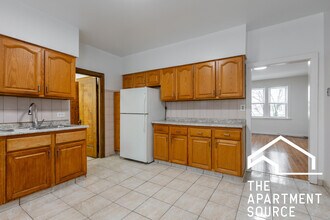 4921 W Berteau Ave, Unit 2 in Chicago, IL - Foto de edificio - Building Photo