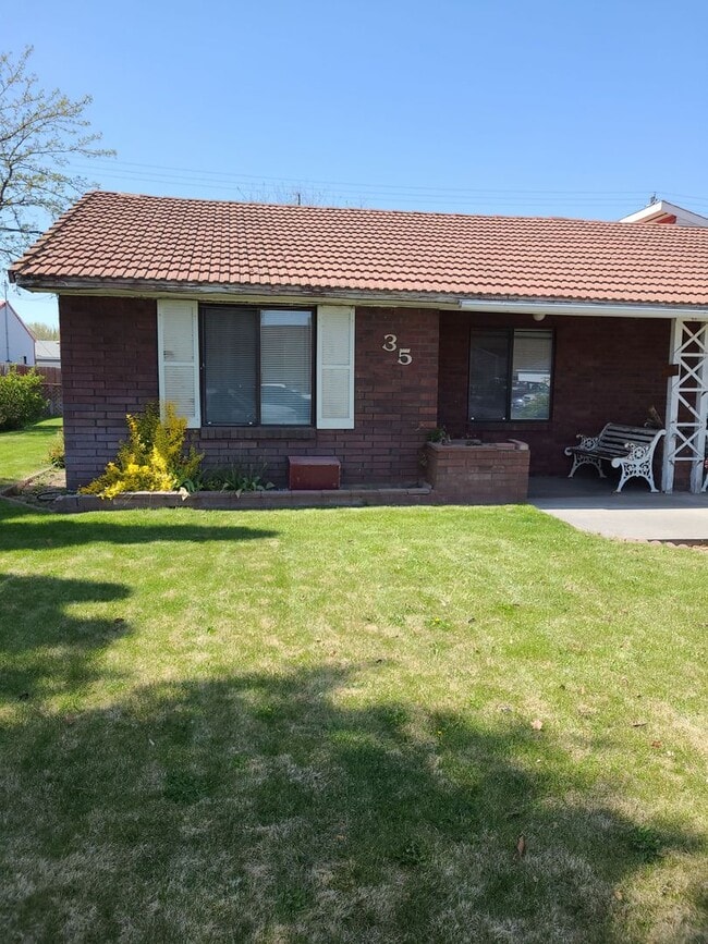 property at 35-37 E St NW