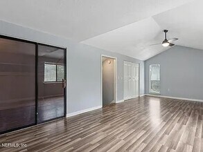 10388 Arrow Bluff Ct in Jacksonville, FL - Foto de edificio - Building Photo