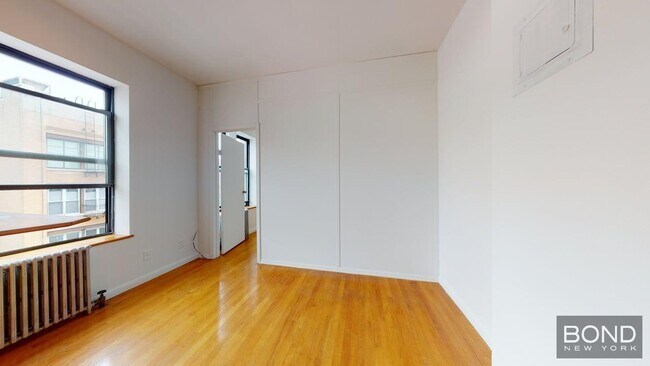 214 First Avenue in Manhattan, NY - Building Photo - Building Photo