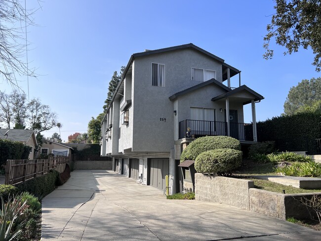 259 N Chester Ave, Unit 3 in Pasadena, CA - Building Photo - Building Photo