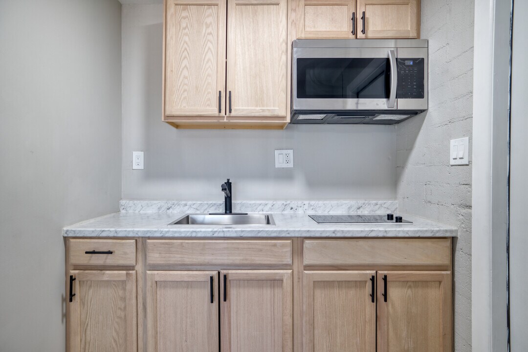 1005 N Center Ave, Unit Studio in Casa Grande, AZ - Foto de edificio