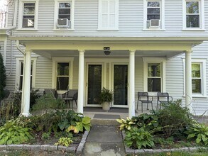 26 Main St in Germantown, NY - Building Photo - Building Photo