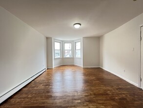 75 Sherman Ave, Unit 4 in Jersey City, NJ - Building Photo - Building Photo