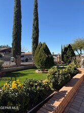 3245 Nederland Ln in El Paso, TX - Foto de edificio - Building Photo