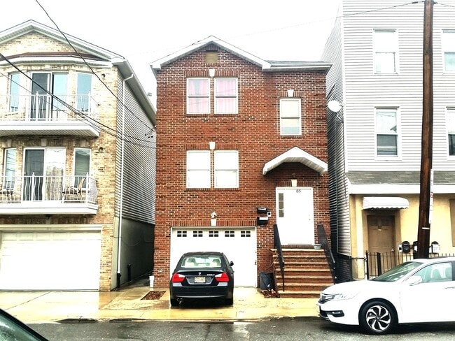 property at 85 Oakland Ave