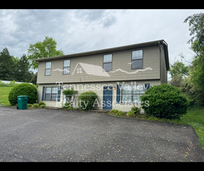 property at 1519 W Emory Rd