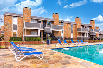 The Doral & Montfort Valley in Dallas, TX - Building Photo - Building Photo