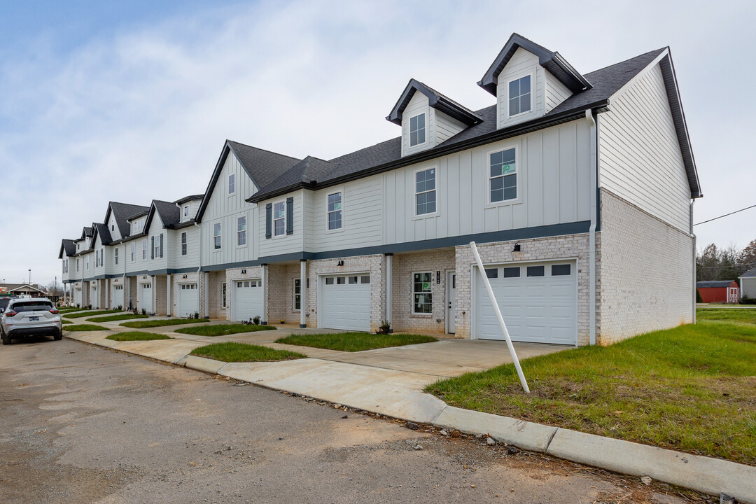 Townhomes at Maple View in Lebanon, TN - Building Photo