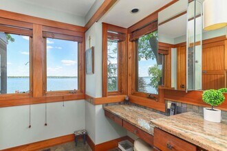 5030 Lake Mendota Dr in Madison, WI - Building Photo - Building Photo