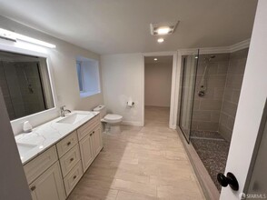 2524 25th Ave in Oakland, CA - Building Photo - Building Photo