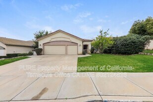 26931 St Kitts Ct in Murrieta, CA - Building Photo