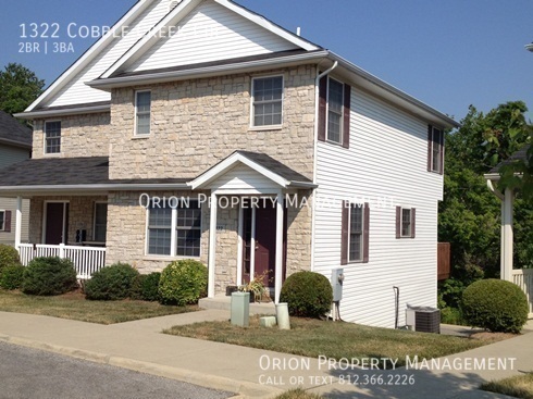 1322 Cobble Creek Cir in Bloomington, IN - Foto de edificio
