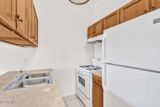 1921 Lake Omega St in El Paso, TX - Building Photo - Building Photo