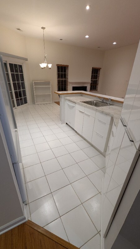 7063 Elm Ct in Monmouth Junction, NJ - Building Photo - Building Photo