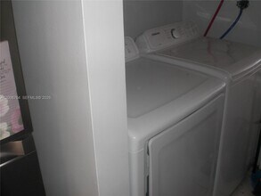 962 NW 79th Terrace in Plantation, FL - Building Photo - Building Photo
