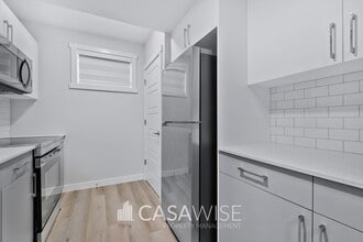 8023 Cedric Mah Rd in Edmonton, AB - Building Photo - Building Photo