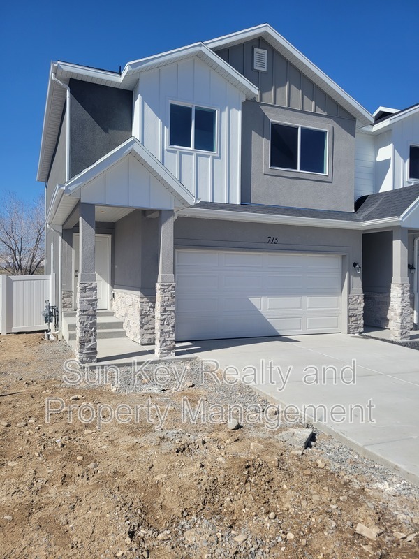 715 N 160 E in Tooele, UT - Foto de edificio - Building Photo