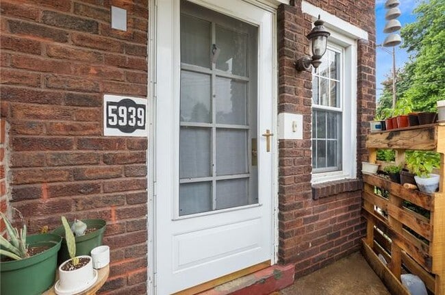 5939 Alder St in Pittsburgh, PA - Foto de edificio - Building Photo