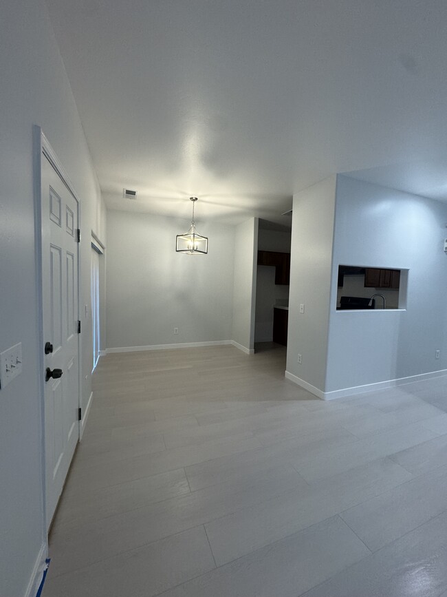 615 Blue Mountain Way, Unit UNIT B