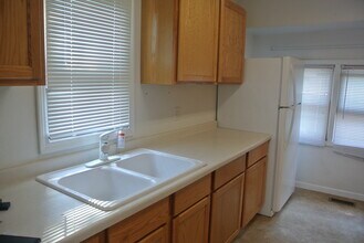 525 12th St NW in Minot, ND - Building Photo - Building Photo