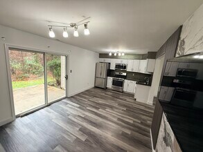 2708 Falcon Ct in Mays Landing, NJ - Foto de edificio - Building Photo