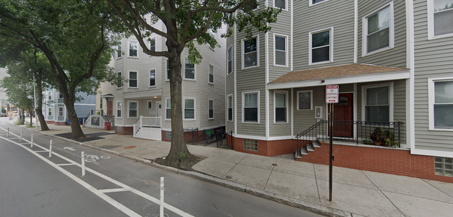 167 Hampshire St, Unit 3 in Cambridge, MA - Foto de edificio - Building Photo