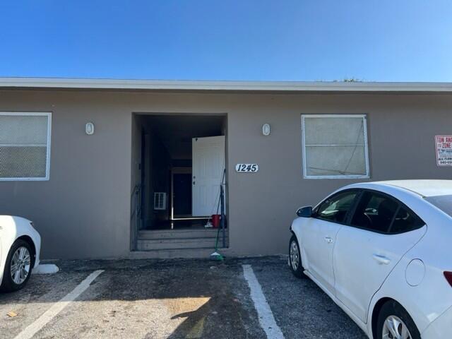 1245 W 35th St in Riviera Beach, FL - Building Photo