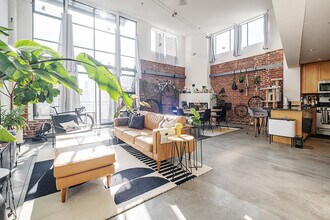 1233 Howard St in San Francisco, CA - Building Photo - Building Photo