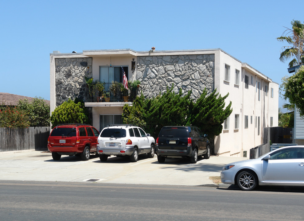 4712 W Point Loma Blvd in San Diego, CA - Building Photo