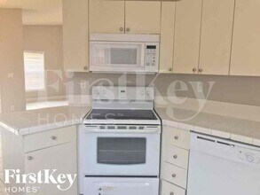 25024 SW 128th Pl in Homestead, FL - Building Photo - Building Photo