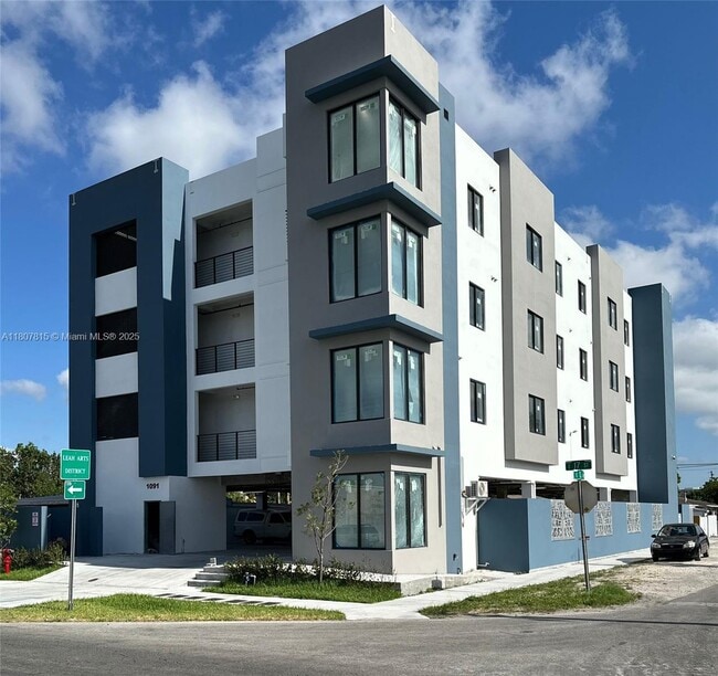 1091 E 17th St in Hialeah, FL - Building Photo - Building Photo