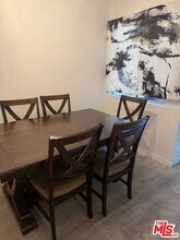 18307 Burbank Blvd in Los Angeles, CA - Building Photo - Building Photo