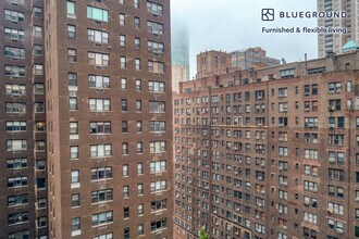 420 E 54th St in New York, NY - Building Photo - Building Photo