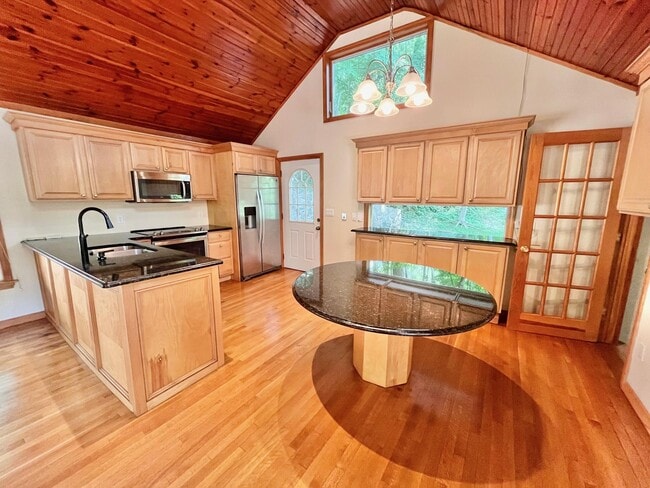 property at 8 Anton Pl
