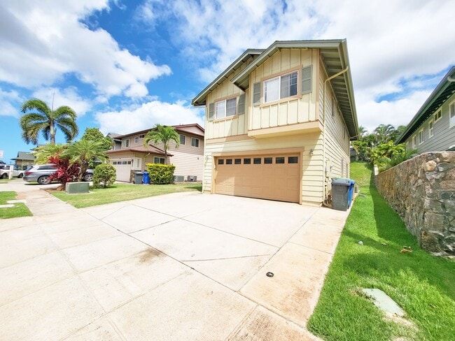 91-218-218 Paiaha Pl