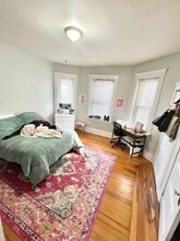 4 Litchfield St, Unit 1 in Boston, MA - Foto de edificio - Building Photo