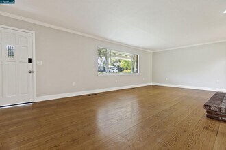 617 Lucas Dr in Lafayette, CA - Foto de edificio - Building Photo