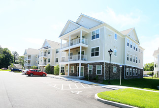 Homes on Johnsons Pond in Salisbury, MD - Foto de edificio - Building Photo