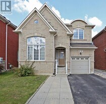 28 Barnstone Dr in Markham, ON - Building Photo