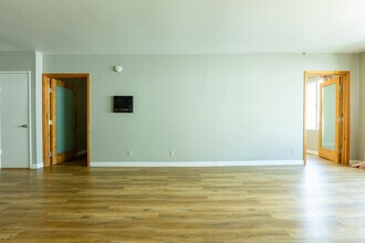 5125 Harold Way, Unit 202 in Los Angeles, CA - Foto de edificio - Building Photo