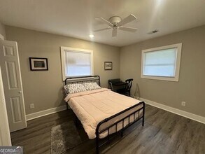 2617 Sylvan Rd in Atlanta, GA - Building Photo - Building Photo
