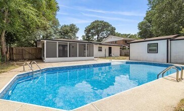 737 Revere Ave in Fort Walton Beach, FL - Building Photo - Building Photo