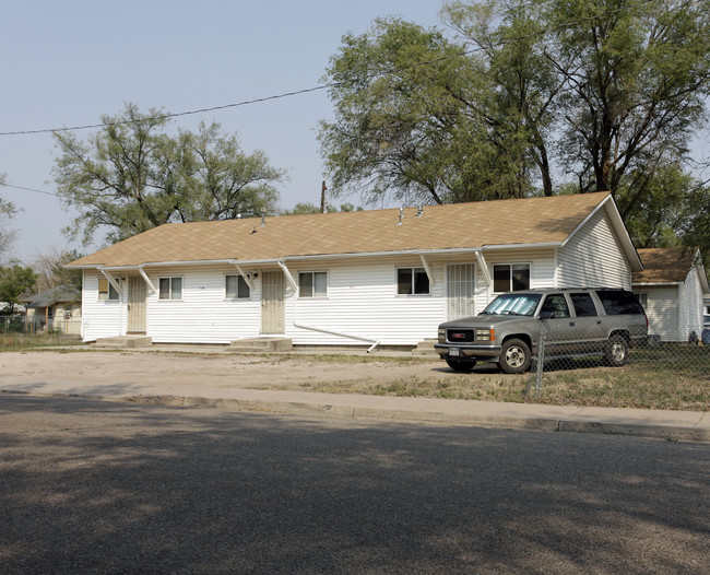 221 E Iowa Ave in Fountain, CO - Foto de edificio - Building Photo