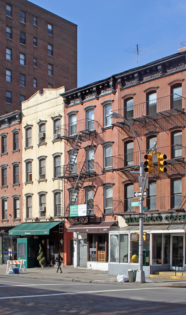 1557 Second Ave in New York, NY - Foto de edificio - Building Photo