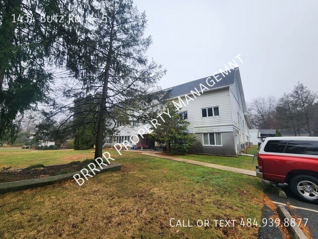 1434 Butz Rd in Breinigsville, PA - Building Photo - Building Photo