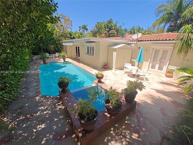 710 Allendale Rd in Key Biscayne, FL - Building Photo