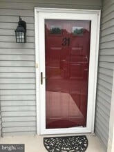 31 Bark Hollow Ln in Horsham, PA - Foto de edificio - Building Photo